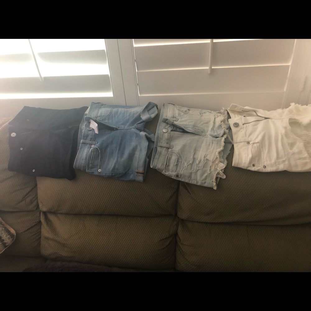 SOLD SOLD American Eagle Shorts size2